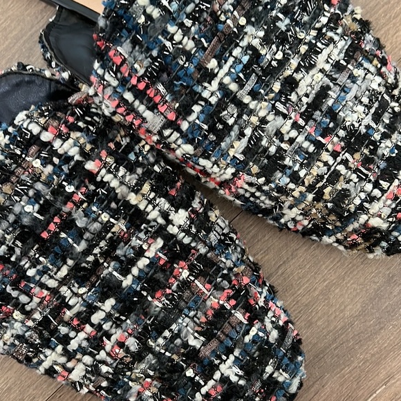 Zara slides - Picture 3 of 3